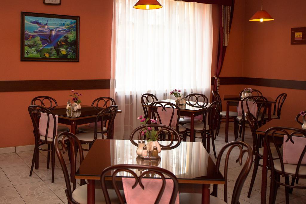 Hotel Mira Inn Prague Ngoại thất bức ảnh