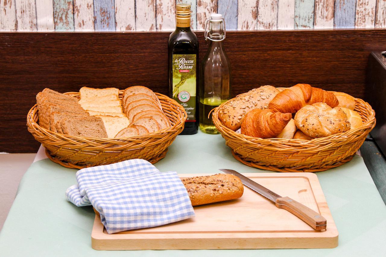 Hotel Mira Inn Prague Ngoại thất bức ảnh