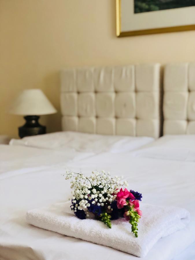 Hotel Mira Inn Prague Ngoại thất bức ảnh