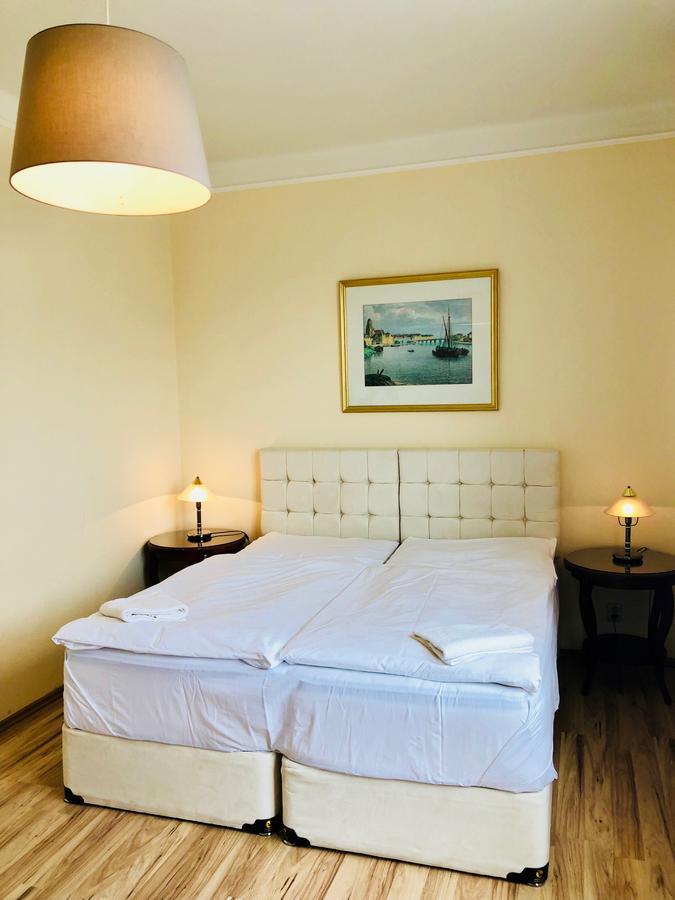 Hotel Mira Inn Prague Ngoại thất bức ảnh