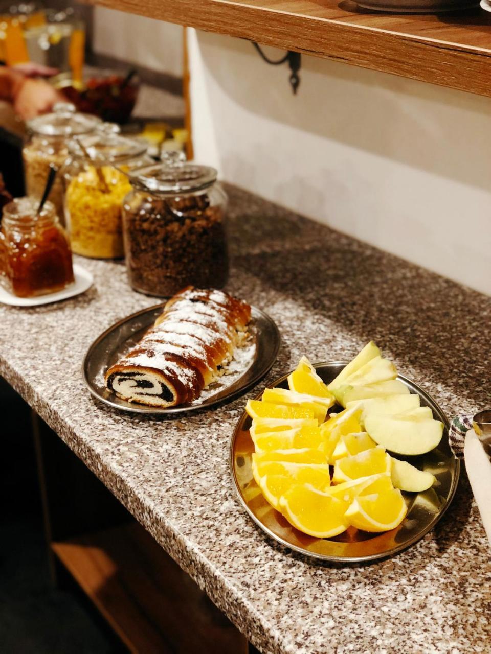 Hotel Mira Inn Prague Ngoại thất bức ảnh